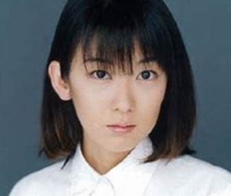 大河内奈々子　2004年　26歳　牡丹と薔薇
